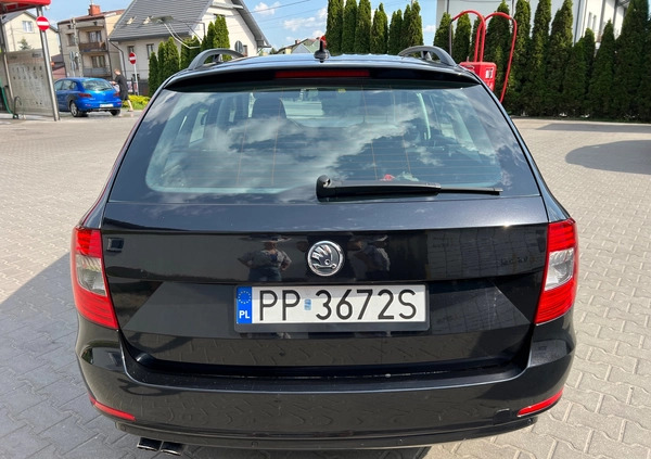 Skoda Superb cena 39000 przebieg: 356951, rok produkcji 2013 z Ząbki małe 232